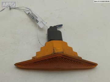 Повторитель переднего поворотника для Ford Mondeo III 2000-2003