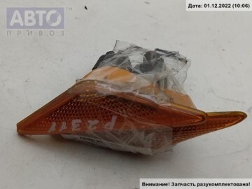 Повторитель переднего поворотника для Ford Mondeo III 2000-2003