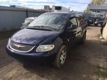 Chrysler Grand Voyager IV, 7 мест, 2002 г.