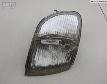 Повторитель переднего поворотника для Audi A6 C4 1994-1997