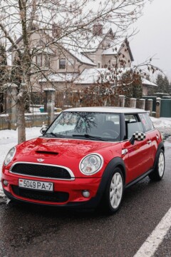 MINI Cooper R56 · Рестайлинг, 2010 г.