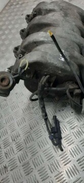 Впускной коллектор в сборе для Mercedes-Benz S-Класс W220 · Рестайлинг 2002-2005