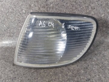 Передний поворотник в сборе для Audi A6 C4 1994-1997