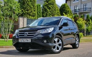 Honda CR-V на подъемнике. «Покупал дорого, зато небитую»