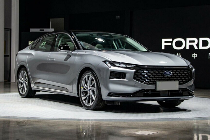 Ford показал подросший седан Mondeo пятого поколения