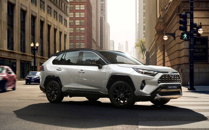 Toyota ещё раз обновила кроссовер RAV4 пятого поколения