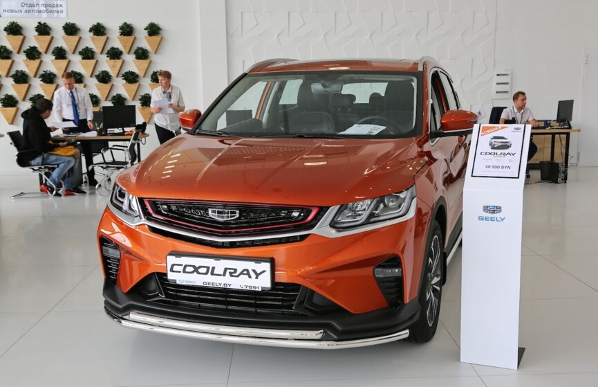 Renault Duster без прайса и подешевевший Coolray. Что происходит с ценами на кроссоверы в Беларуси