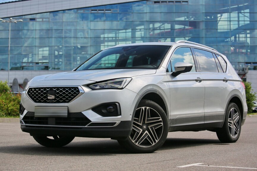 «Кадьяк» не привезти, а Seat Tarraco — запросто! Посмотрели на интересный 7-местный кроссовер из ЕС
