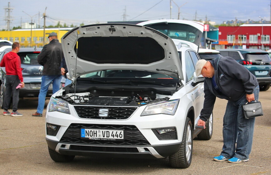 «Россияне скупают всё!» Съездили на авторынок в Малиновке и изучили прайсы машин из ЕС