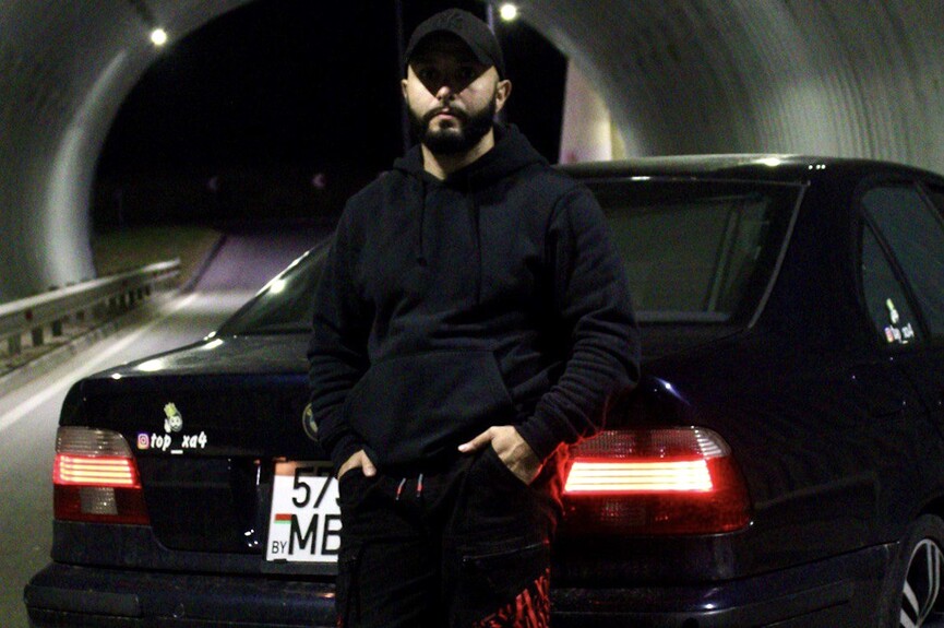 «Езжу по городу, как старый дед». Гродненский блогер Top_ха4 о своей немолодой, но очень любимой BMW E39