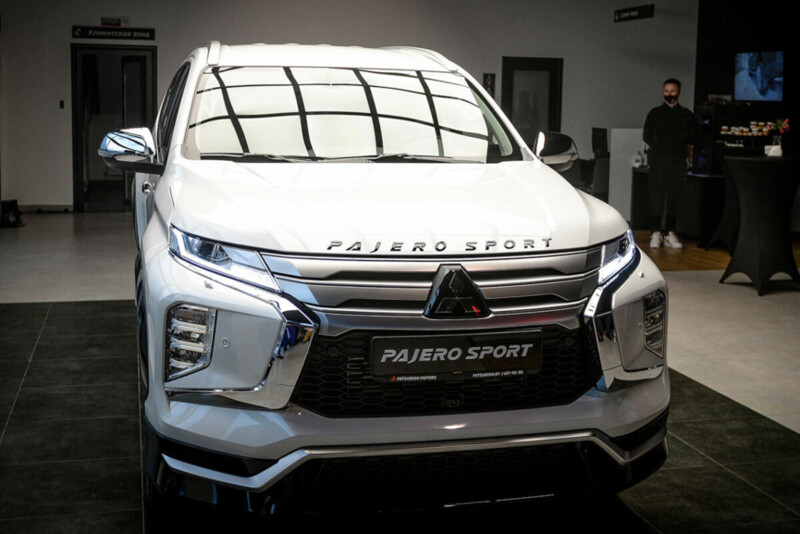 Новая партия Pajero Sport уже у дилеров. Внедорожники со спецценами раcкупают буквально «с колёс»!