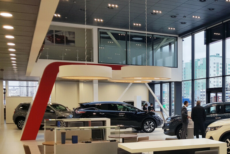 Nissan Next на Каменногорской: «Покупателей к нам влекут машины в наличии и прежний уровень цен»