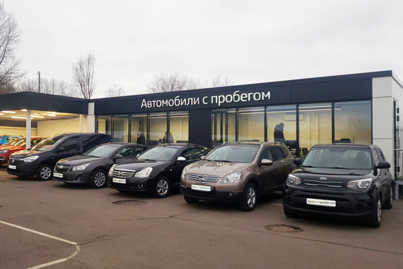 В кассы очереди, а продажи проверенных авто с пробегом растут на глазах. Свежие машины уходят первыми