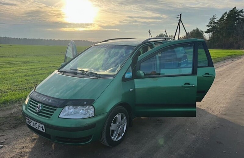 Гродненец проехал 5 000 км на 22-летнем VW Sharan. А было ли по дороге в Крым страшно за машину?