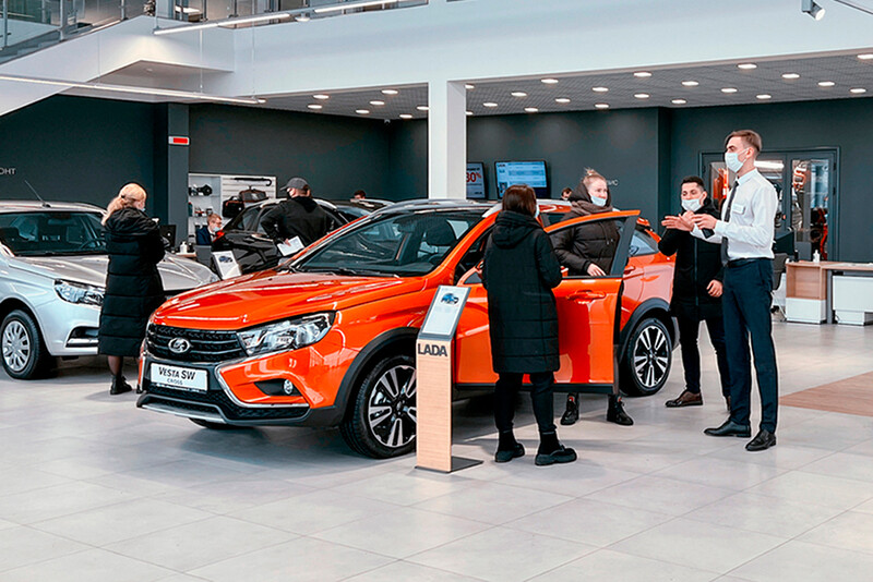LADA открывает сезон новогодних предложений: льготный кредит с авансом 10% до 10 лет и спеццены