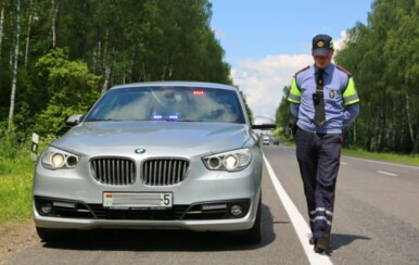 Не совсем «гражданский» BMW Х5. ГАИ показала машину для скрытого контроля