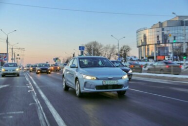 Хорошие шины и небольшая скорость: в ГАИ советуют, как не пострадать при гололедице и тумане