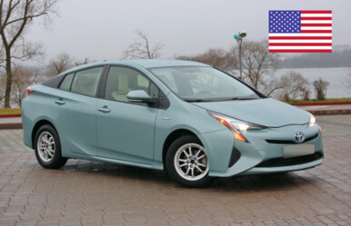 Тачка из США. Минчанин купил восстановленный Toyota Prius по низу рынка и не пожалел